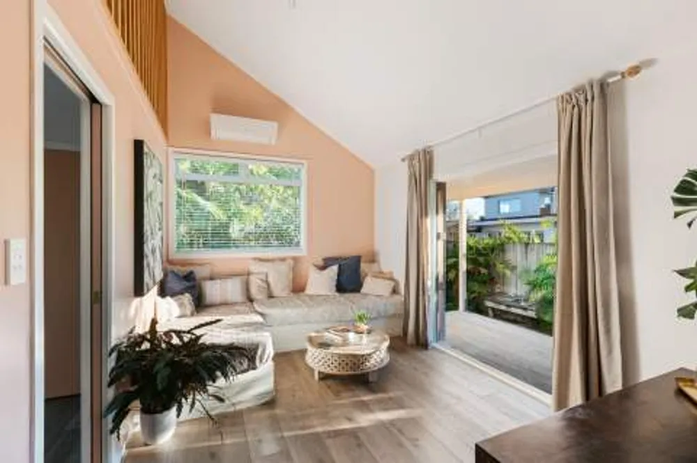 Photos of 39A Percy Road