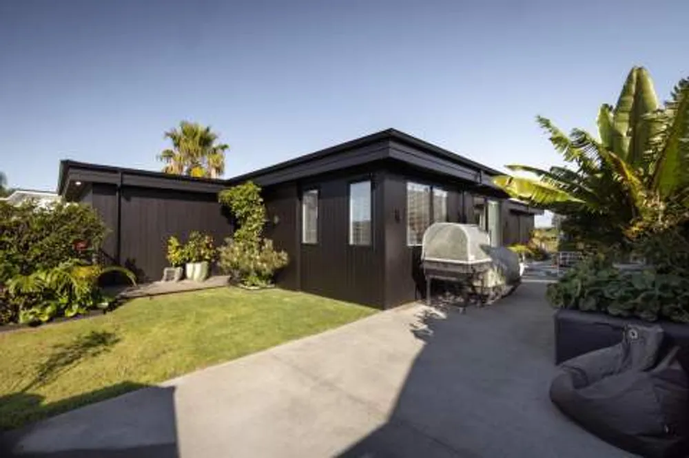 Photos of 33 Montia Close
