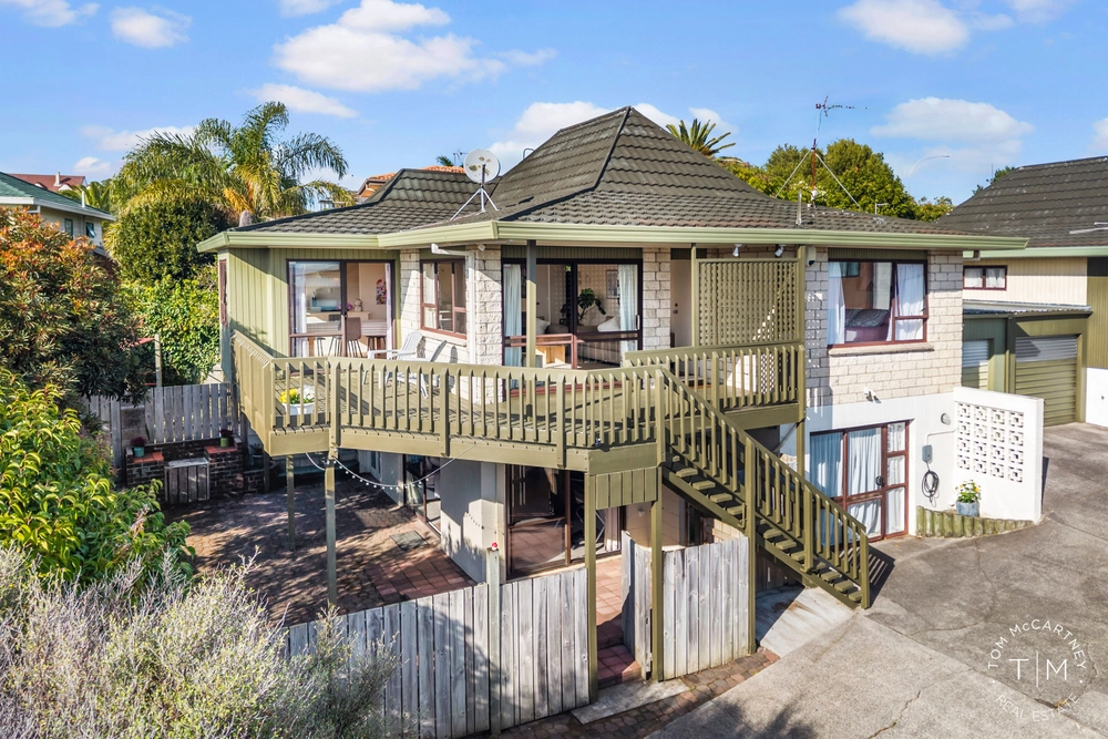 Photos of 64B Highland Park Drive