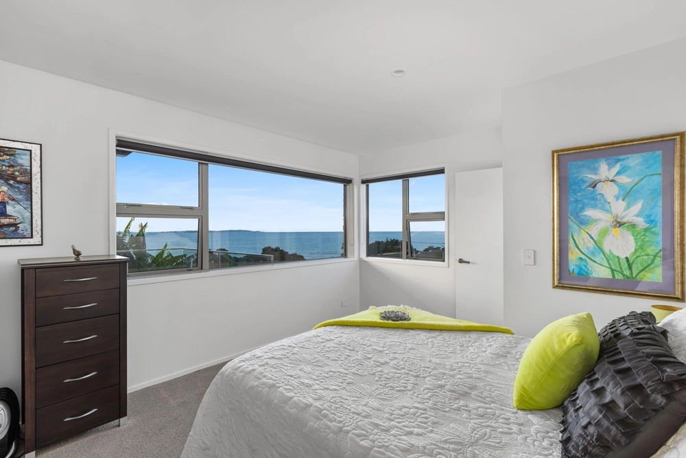 Photos of 202 Vipond Road
