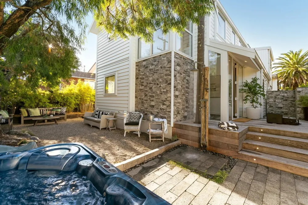 Photos of 75D Oceanbeach Road