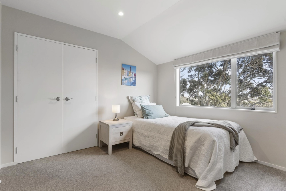 Photos of 44A Bleakhouse Road