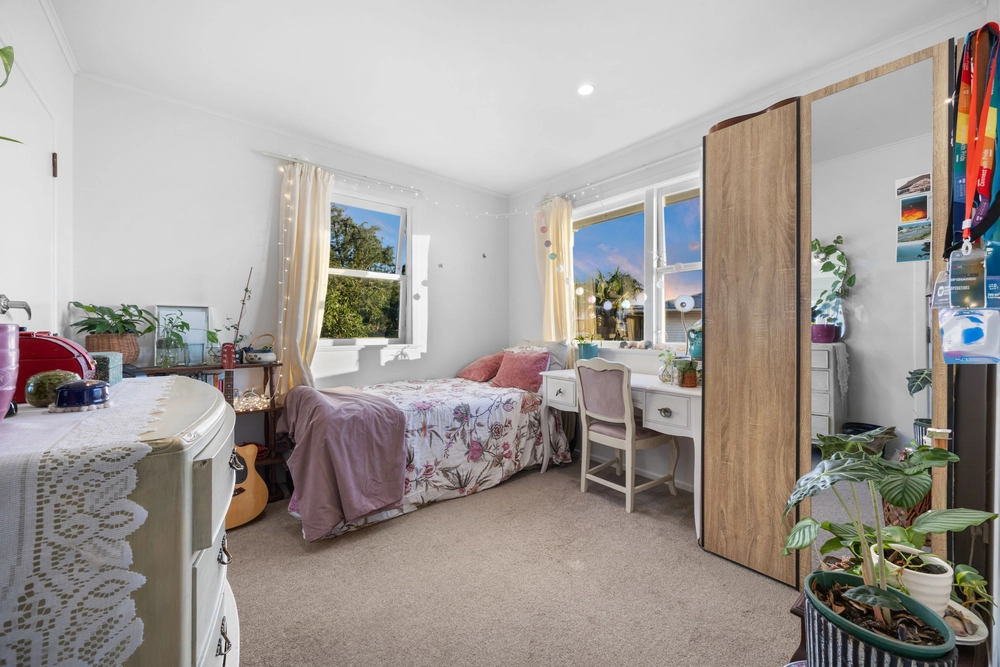 Photos of 75 Penrose Road