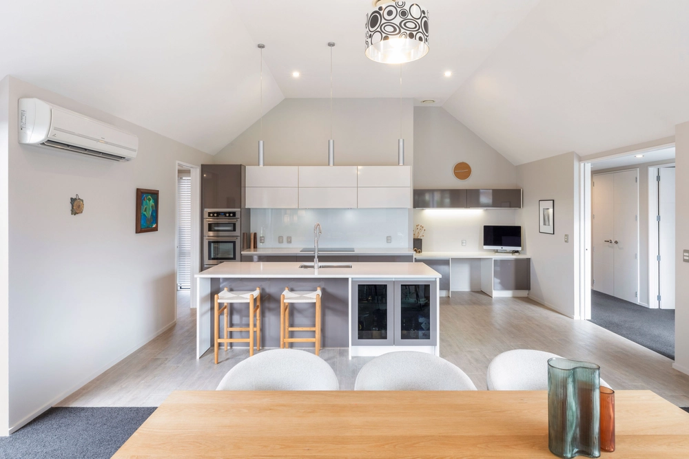 Photos of 6 Waterstock Way
