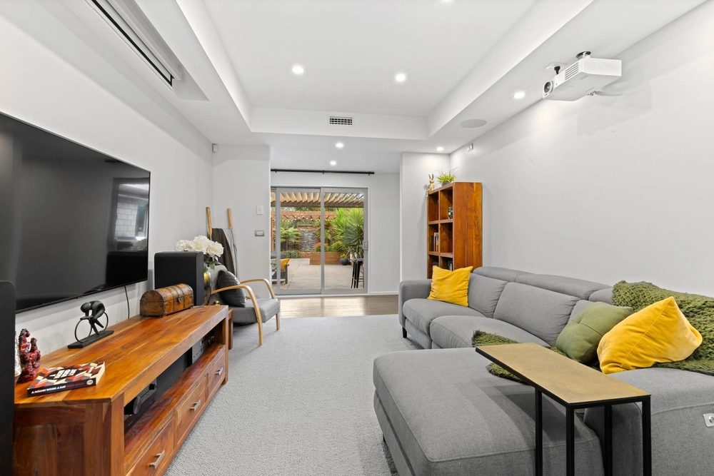 Photos of 41 Sheridan Drive