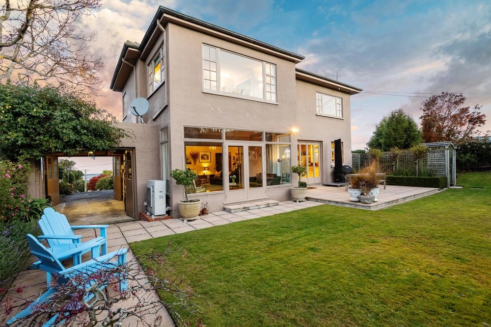 Photos of 8 Neidpath Road