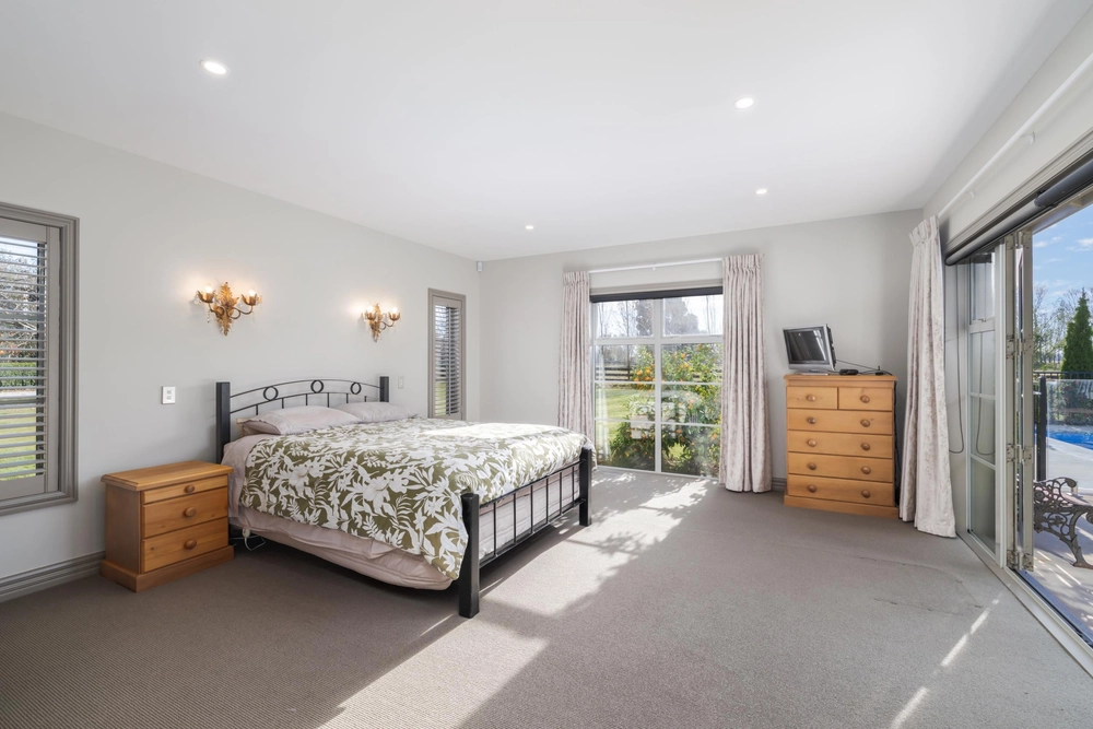 Photos of 130 Glenbogle Drive