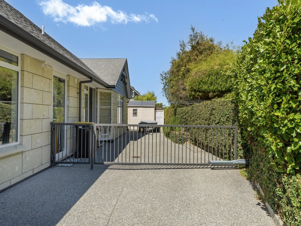 Photos of 18 Jarrah Park Drive