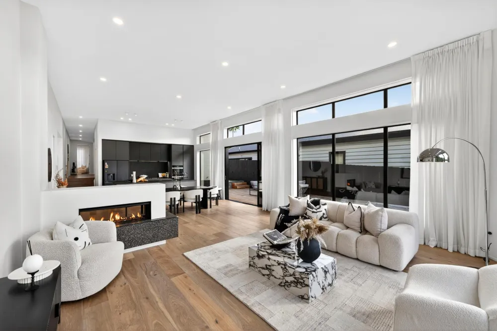Photos of 39B Waiatarua Road