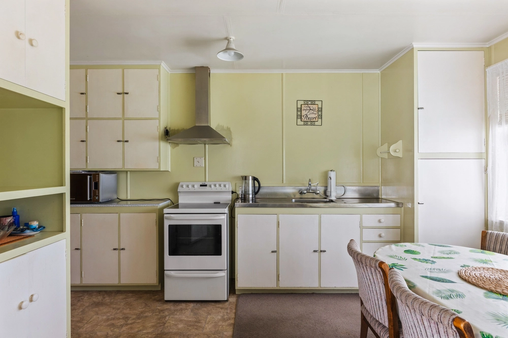 Photos of 21 Ropata Street