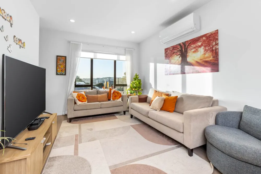 Photos of 32 Waihou Crescent