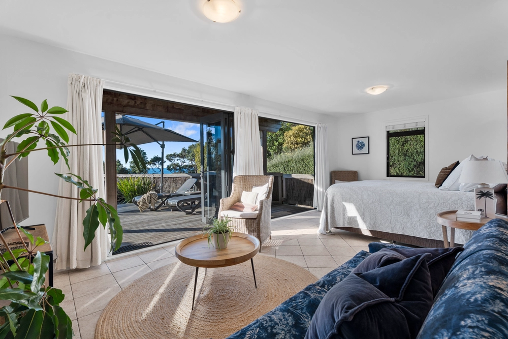 Photos of 68 Queens Drive