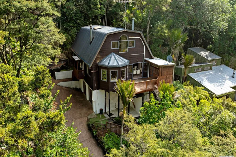 Photos of 30 Wood Bay Road
