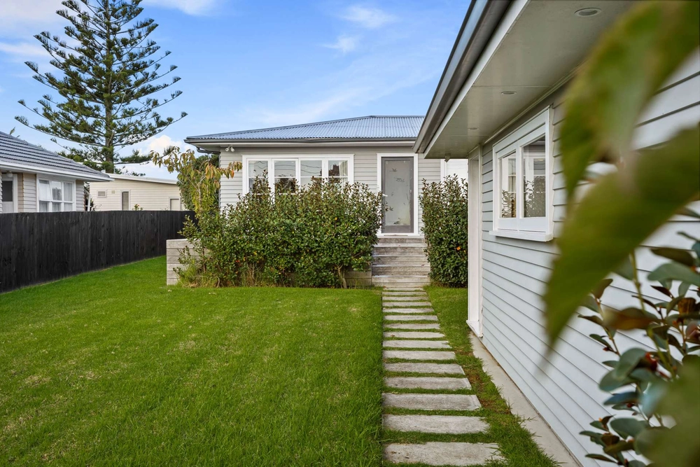 Photos of 118 matipo road te