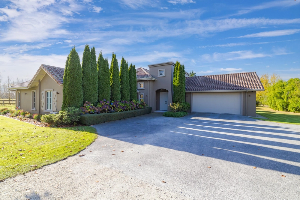 Photos of 130 Glenbogle Drive