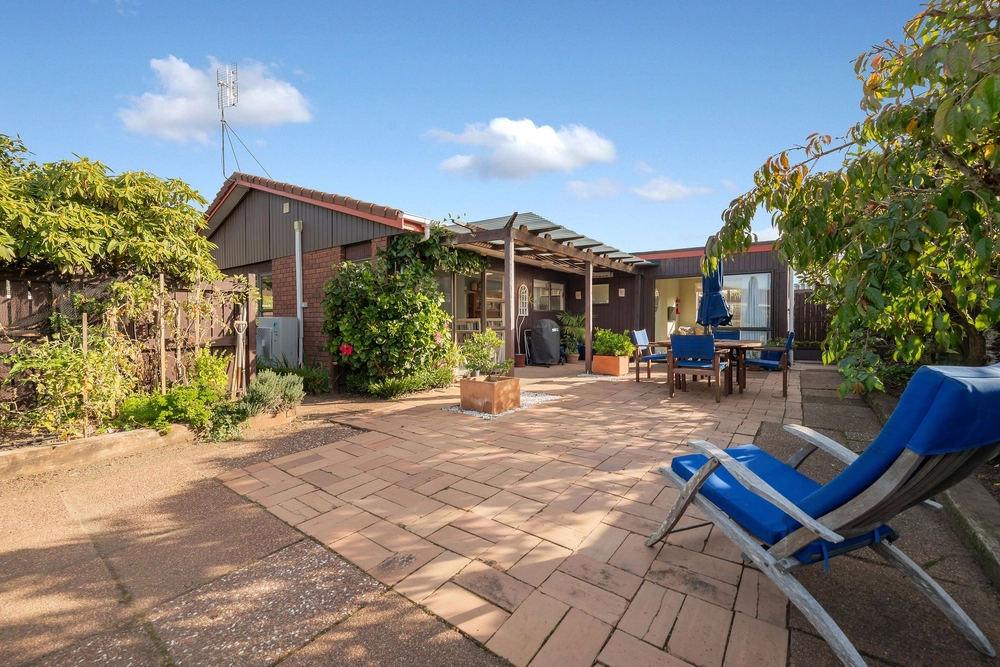 Photos of 2 Mark Edward Drive