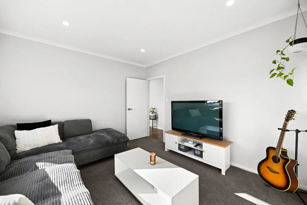 Photos of 9 Earp Crescent