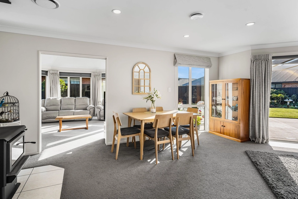 Photos of 19 Magnolia Boulevard