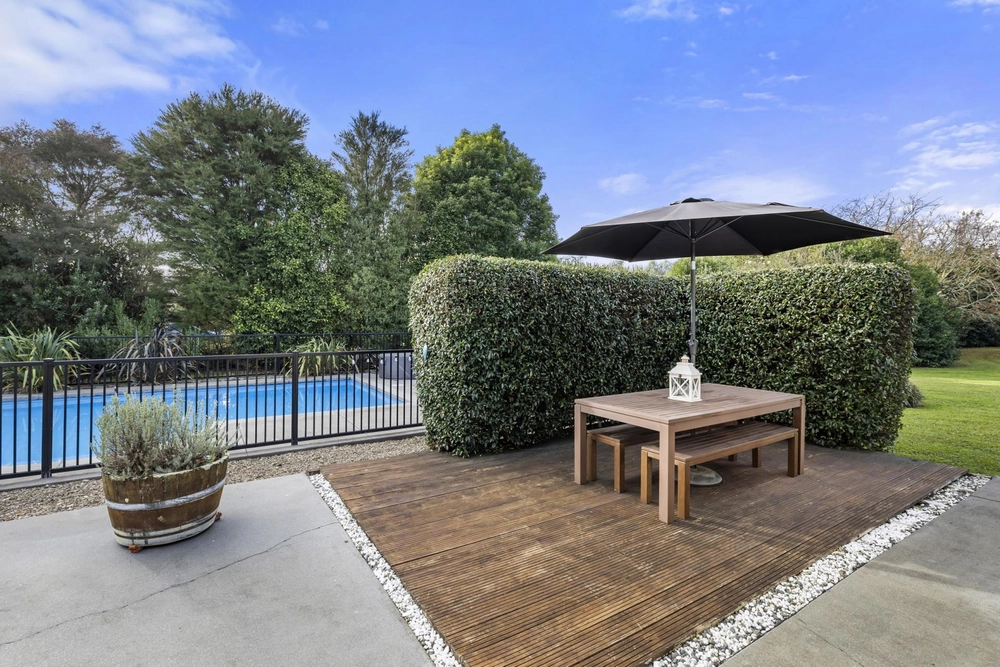 Photos of 46 Glen Ida Way