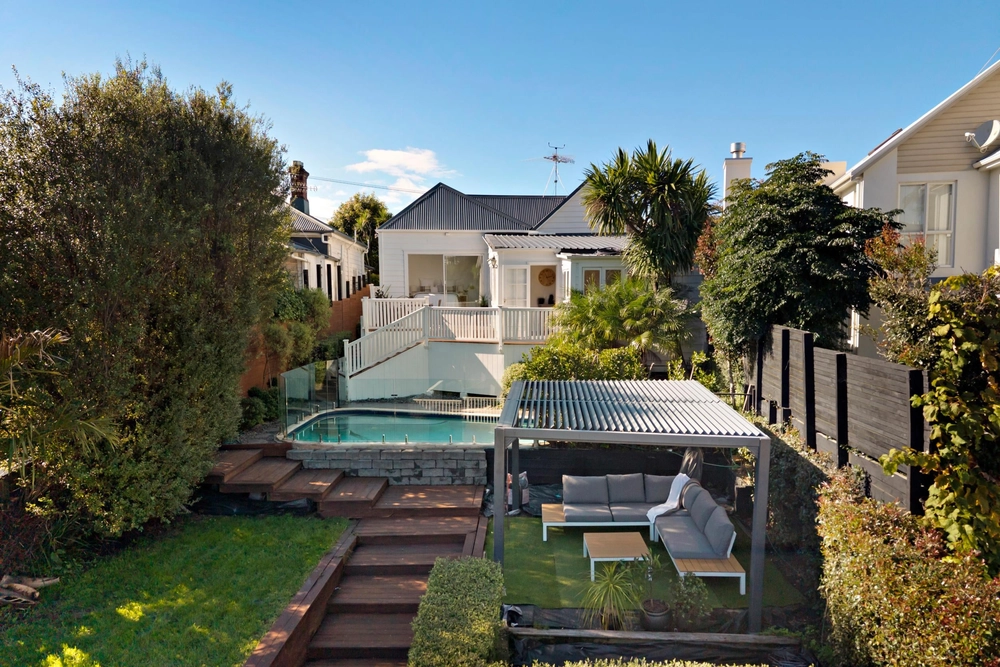 Photos of 103 Brighton Road