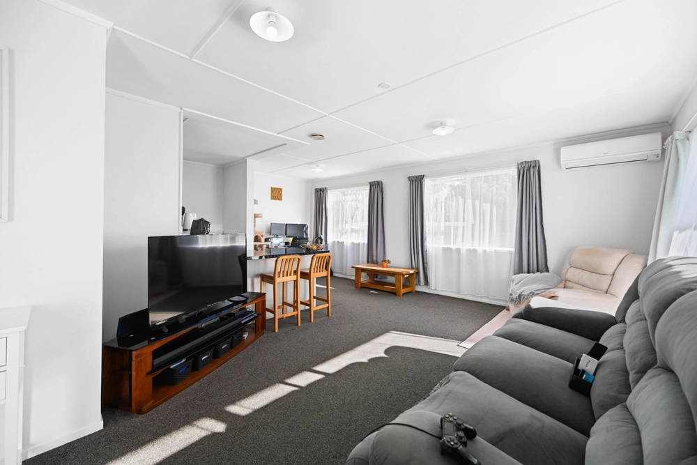Photos of 11 Holmes Street