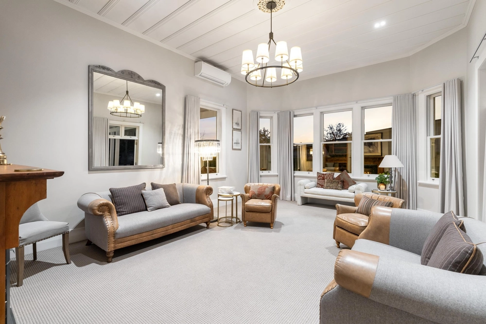 Photos of 107 Rolleston Street