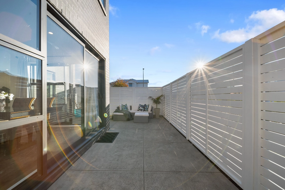 Photos of 9 Vincent McGrath Crescent