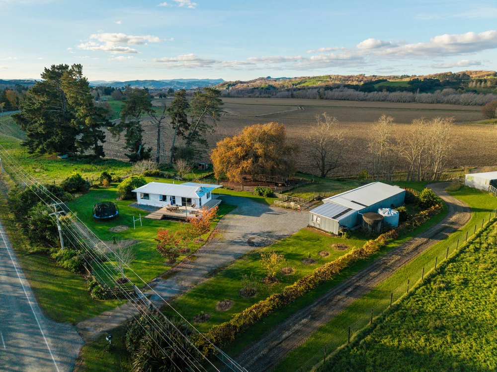 Photos of 172 Whatatutu Road