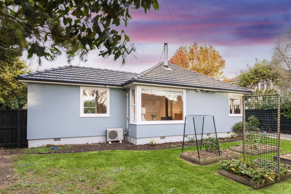 Photos of 36 Eveleyn Couzins Avenue