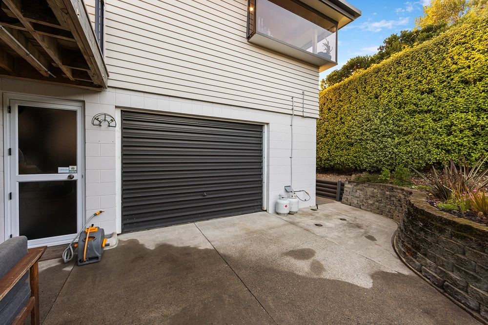 Photos of 30 Te Ara Crescent