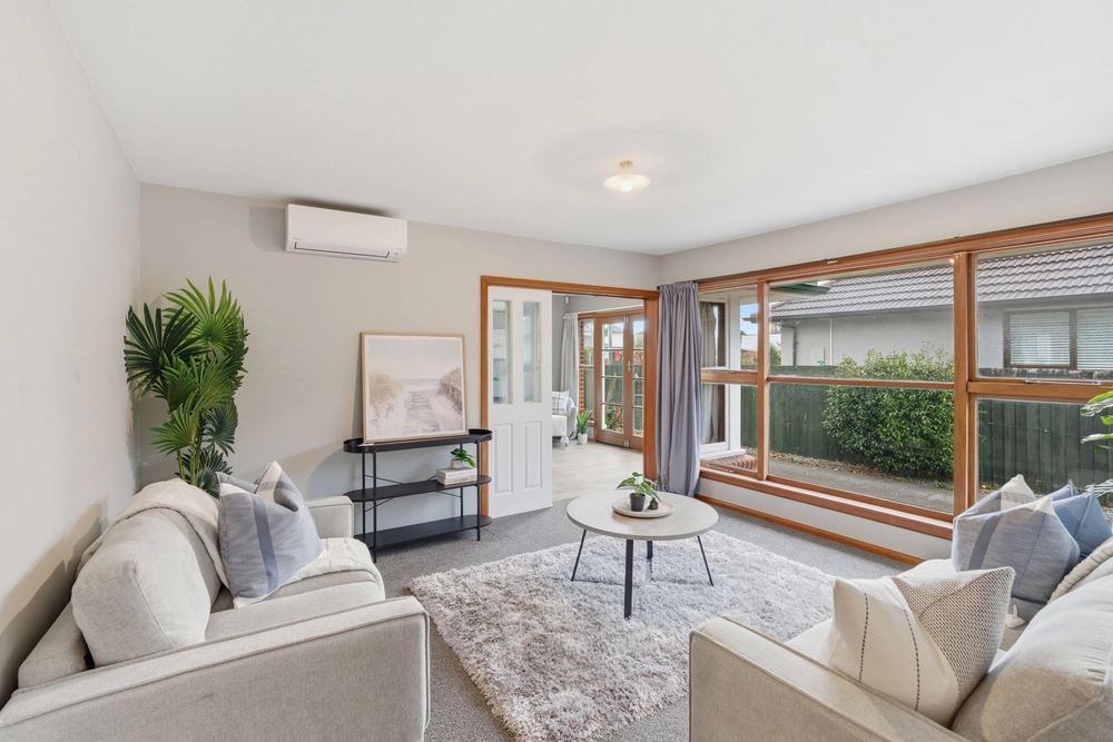 Photos of 50 Staveley Street