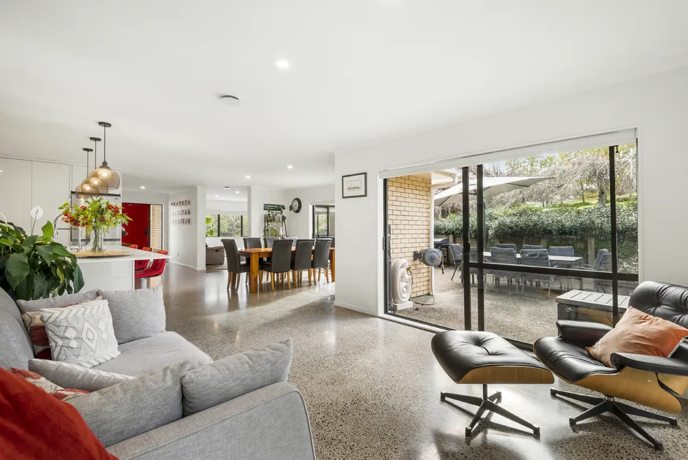 Photos of 108 Paremoremo Road
