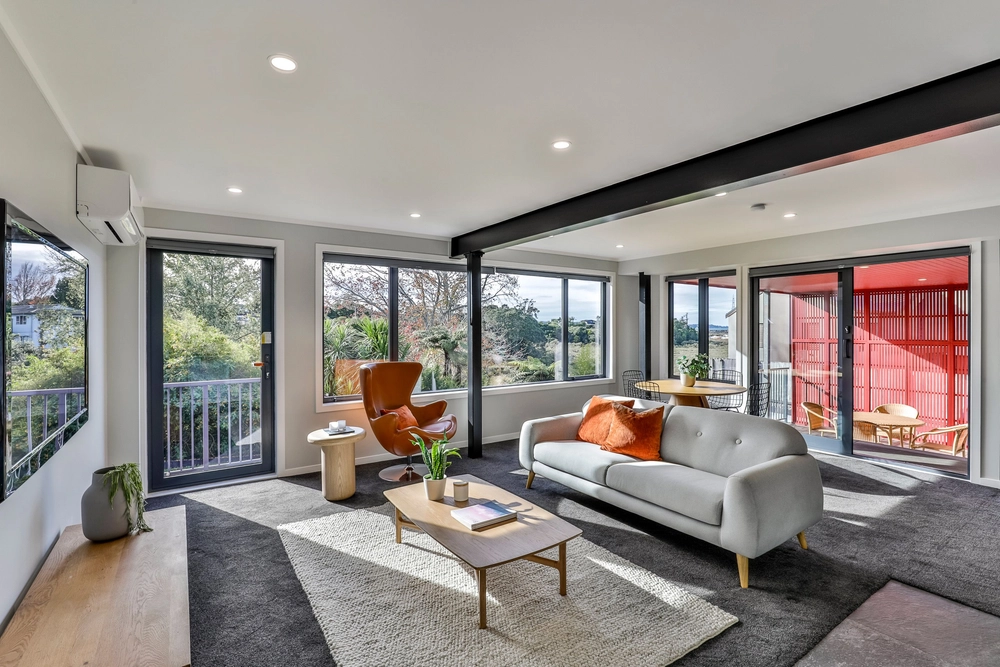 Photos of 88 Tiroroa Avenue