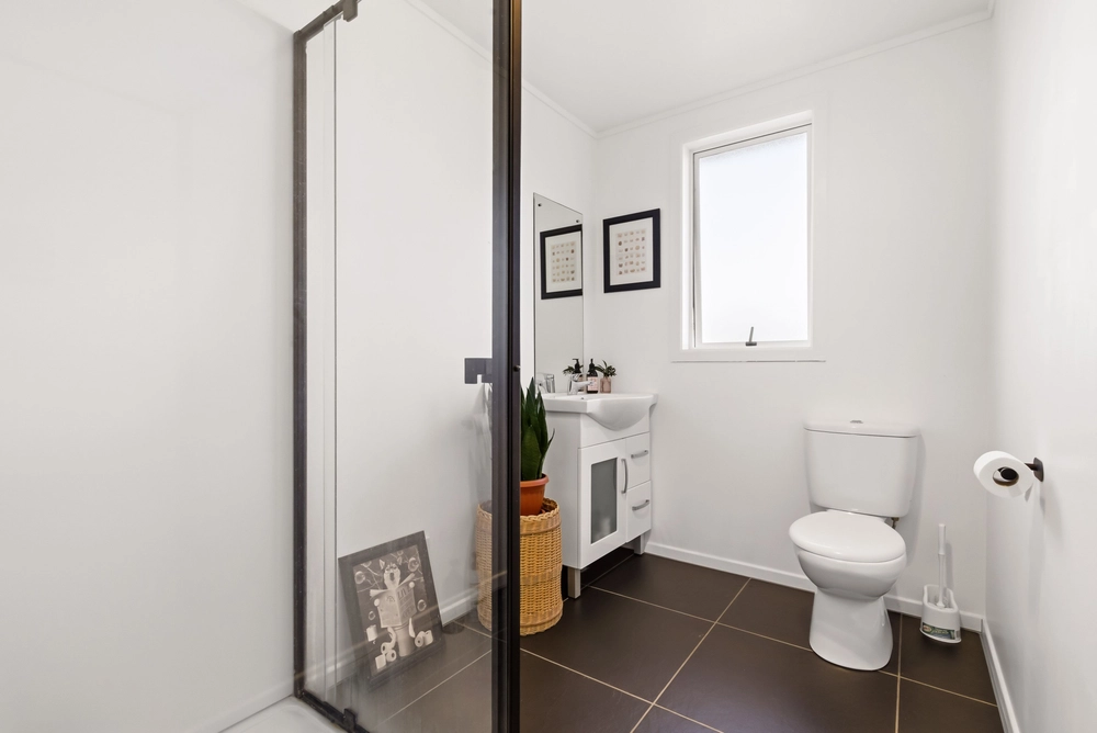 Photos of 42 Ngamotu Road