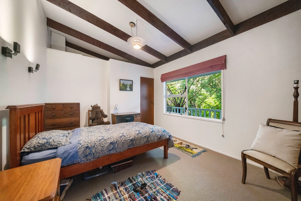 Photos of 136 Opanuku Road