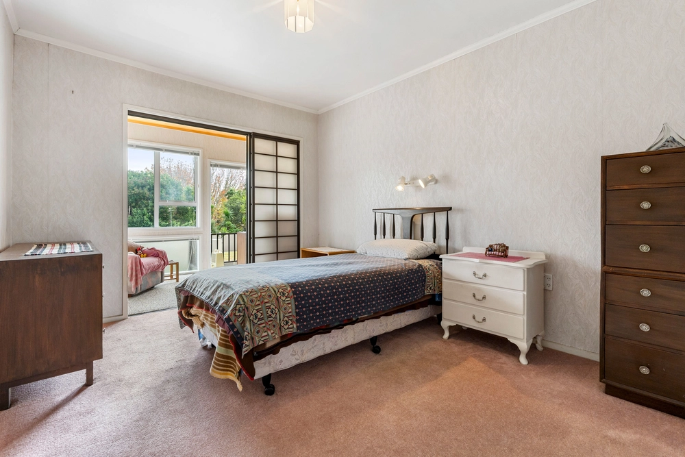Photos of 12 Howlett Street