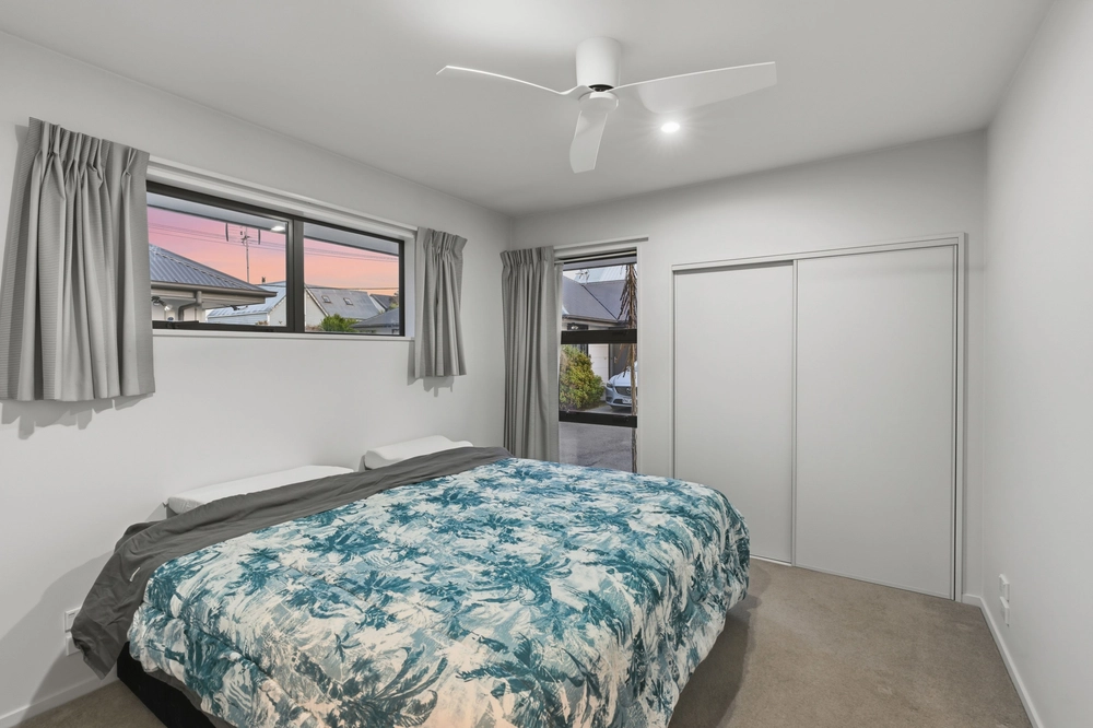 Photos of 29B Clarence Street South