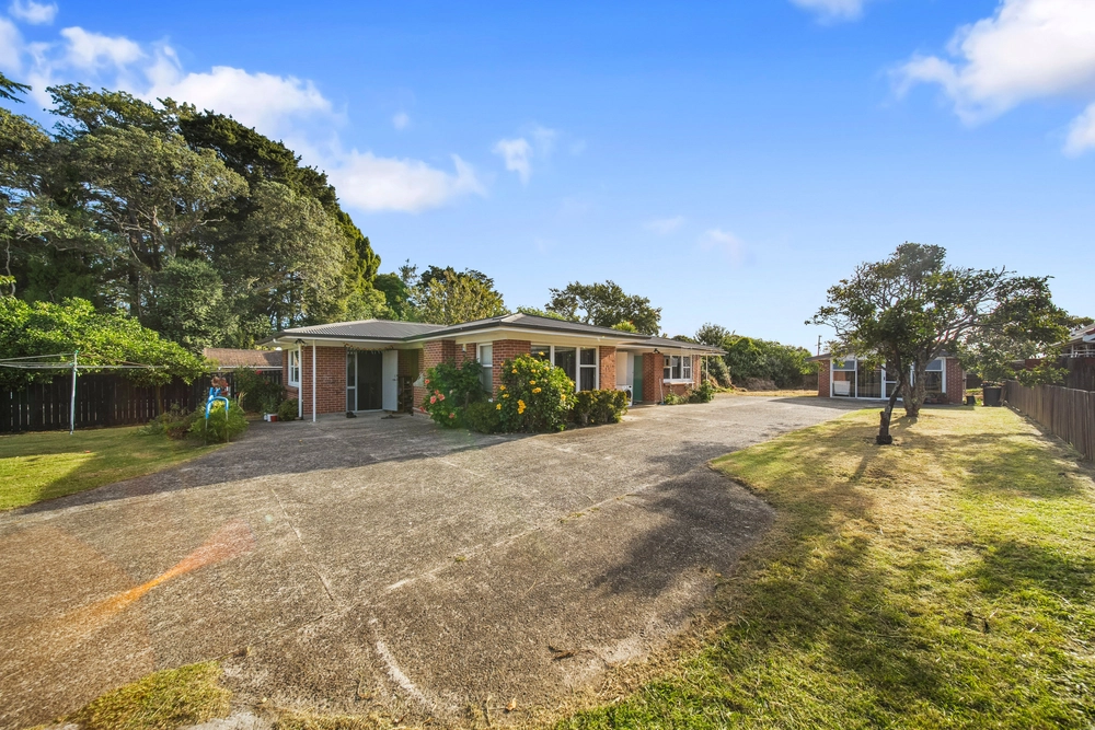 Photos of 60A & 341 East Street & Great South Road