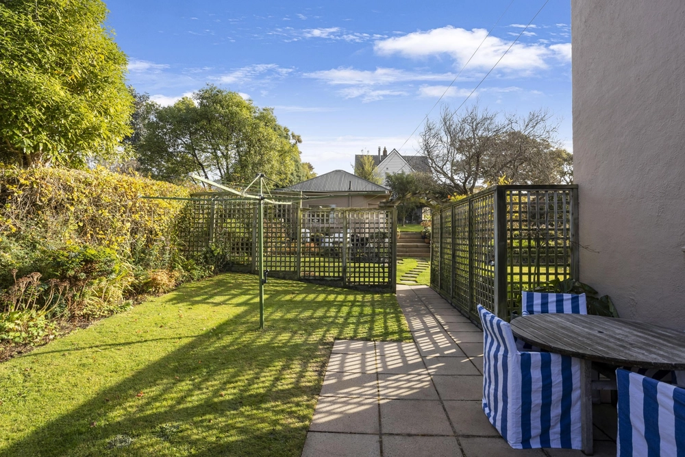 Photos of 8 Neidpath Road