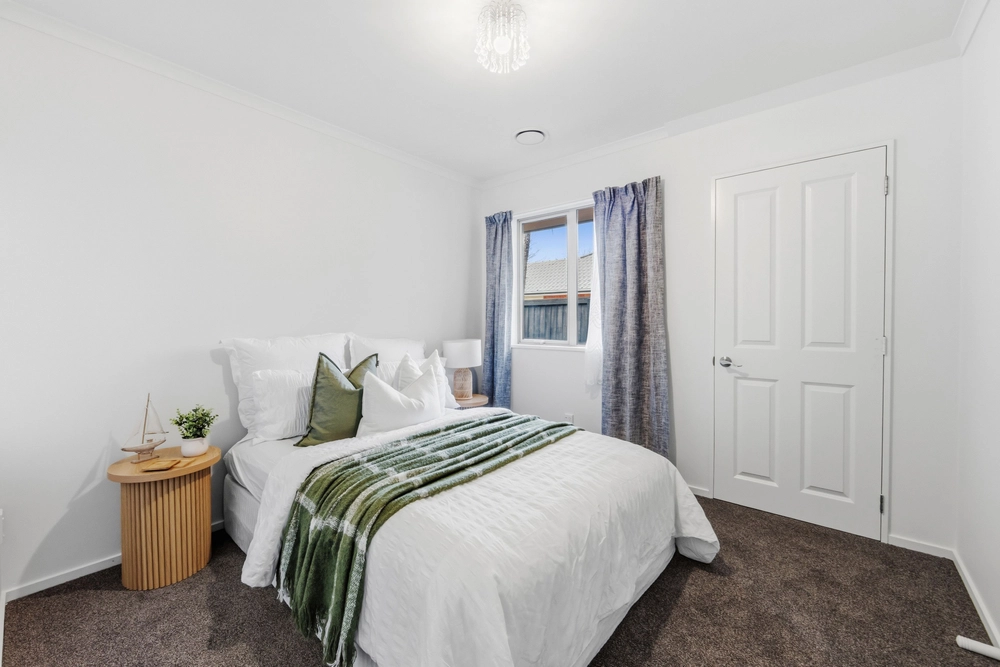 Photos of 45 Kinsella Crescent