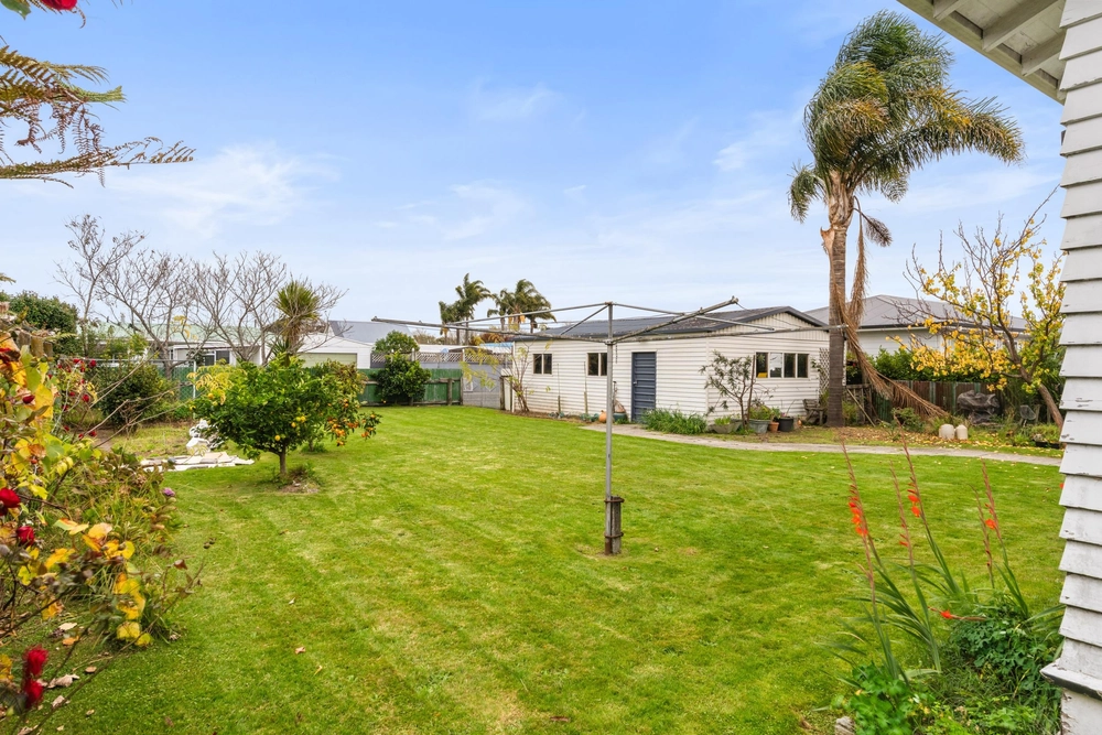 Photos of 266 Clifford Street