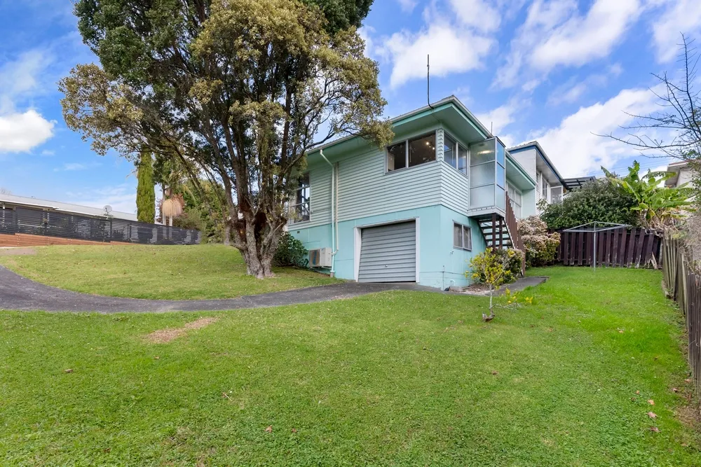Photos of 39C Kaipatiki Road
