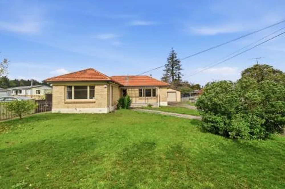 Photos of 25 Russell Road