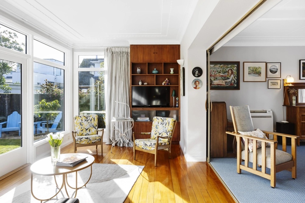 Photos of 8 Neidpath Road