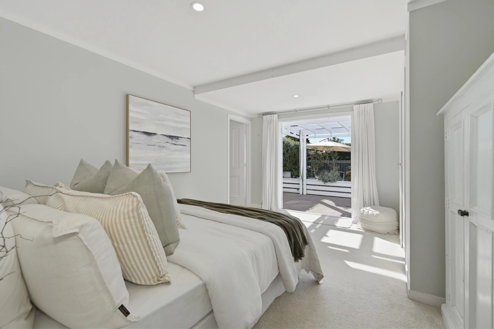 Photos of 9 Fourteenth Avenue