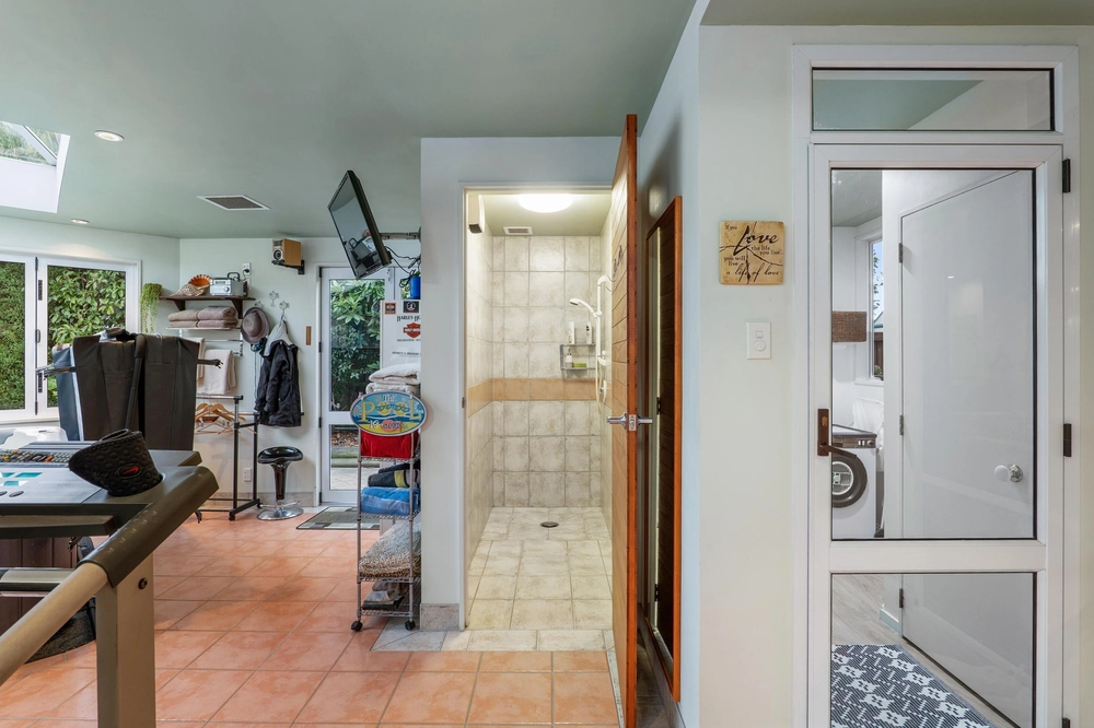 Photos of 74 Regency Crescent