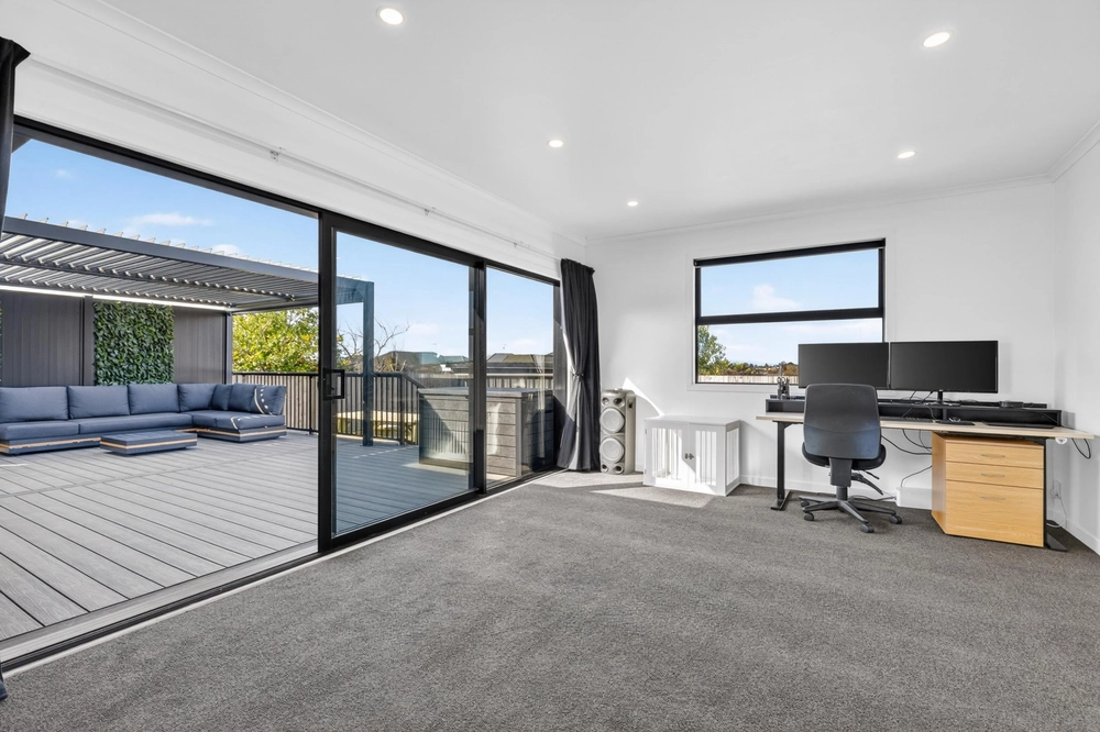 Photos of 121 Baverstock Road