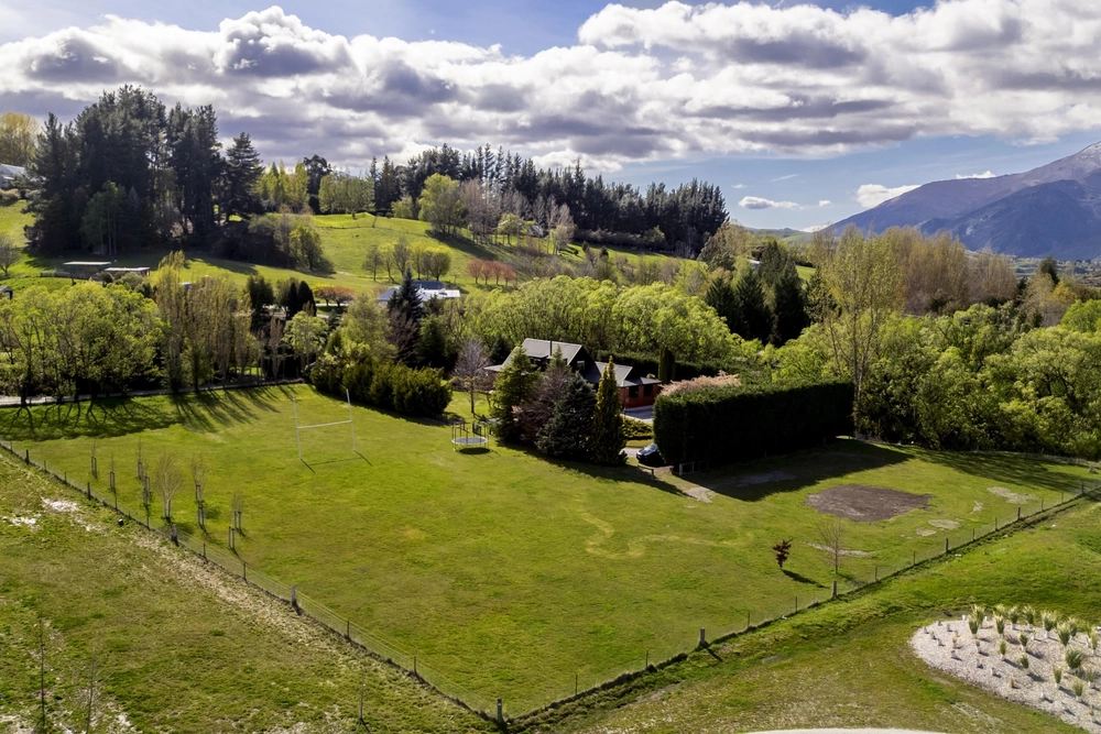 Photos of 353A Littles Road