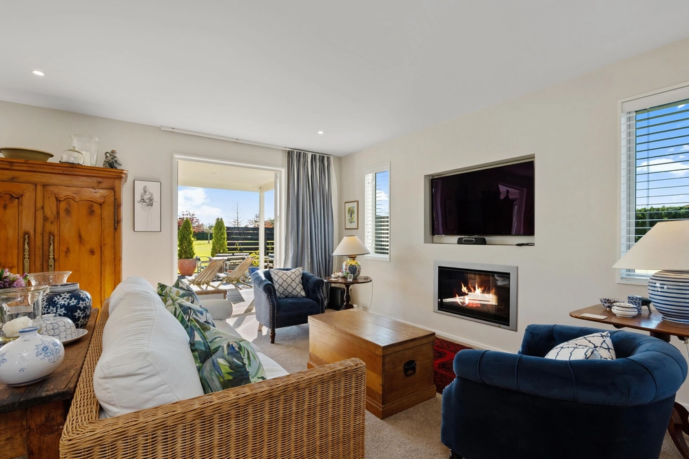 Photos of 695 McLaughlins Road