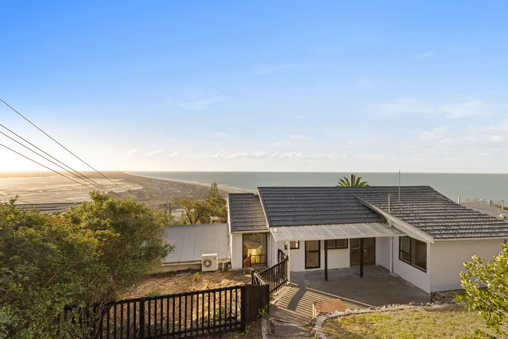 Photos of 33 Tuawera Terrace